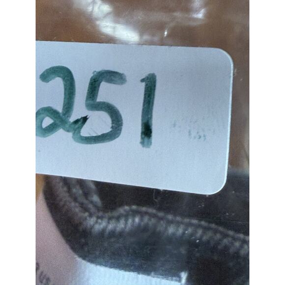 NWT Zara Women's Black High Waisted Frayed Hem Cut Off Denim Shorts Size 10 - Picture 13 of 13